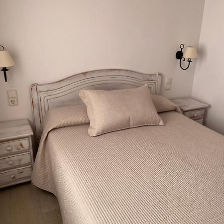 Apartamentos Llorca Platja de l'Almadrava Luaran gambar
