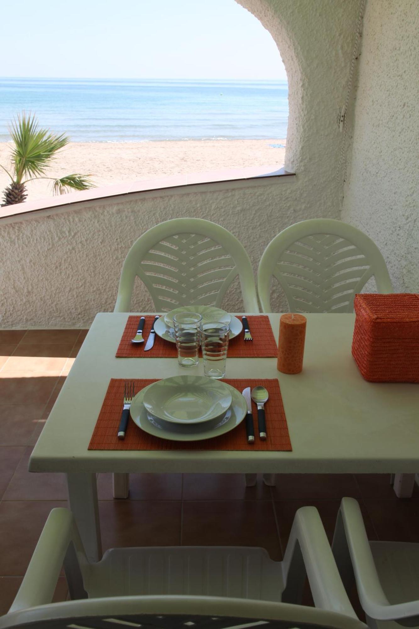 Apartamentos Llorca Platja de l'Almadrava Luaran gambar