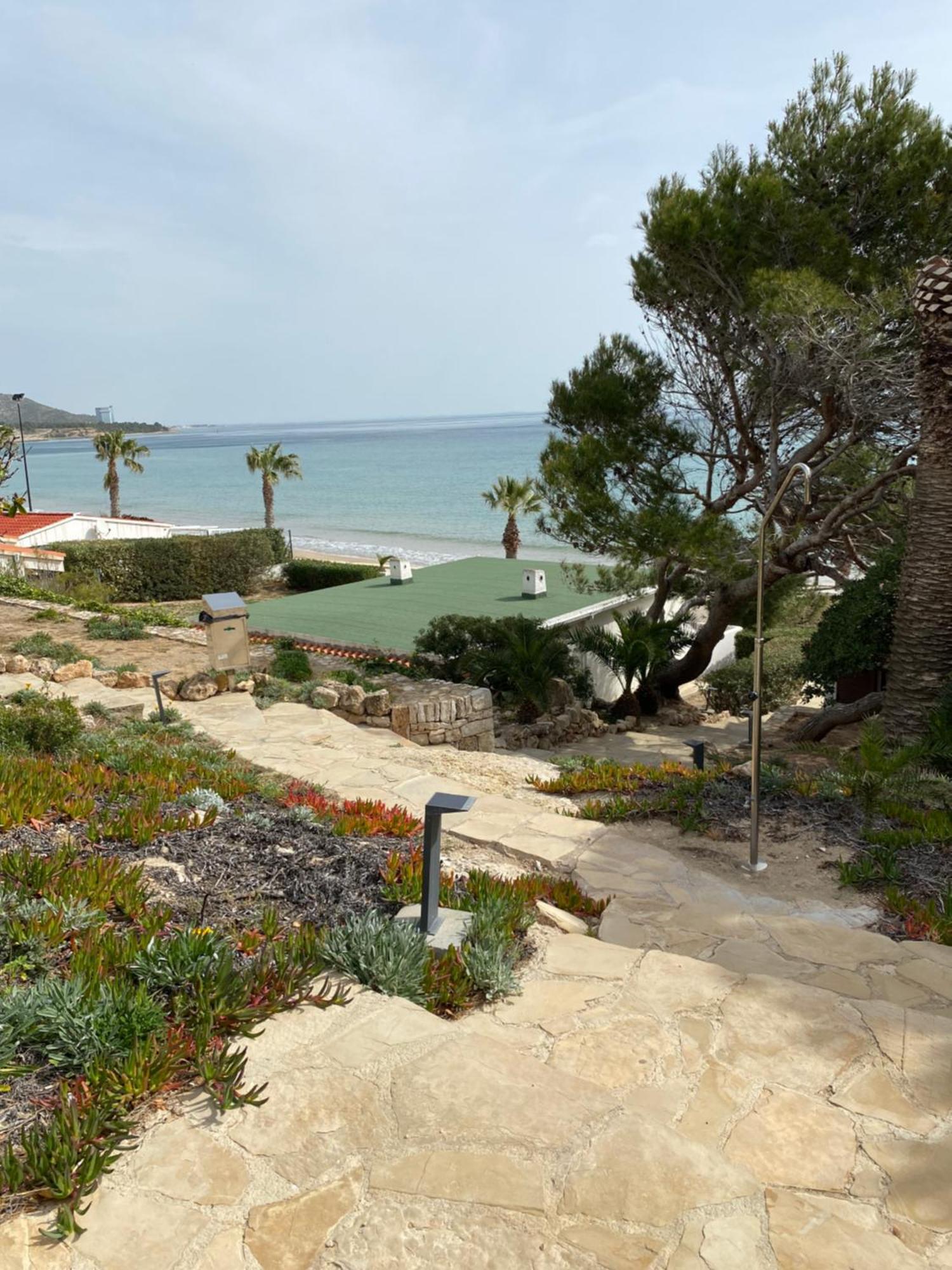 Apartamentos Llorca Platja de l'Almadrava Luaran gambar