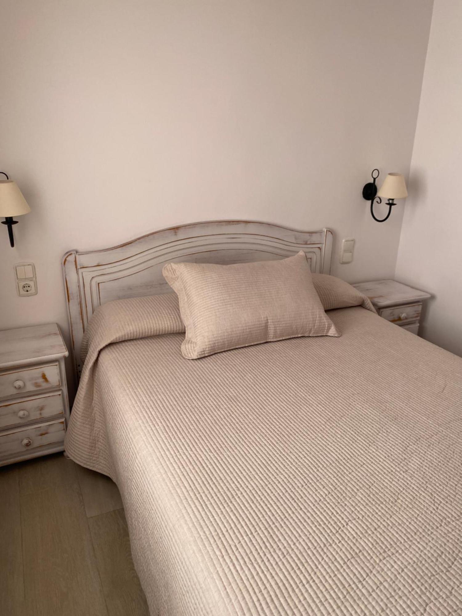 Apartamentos Llorca Platja de l'Almadrava Luaran gambar
