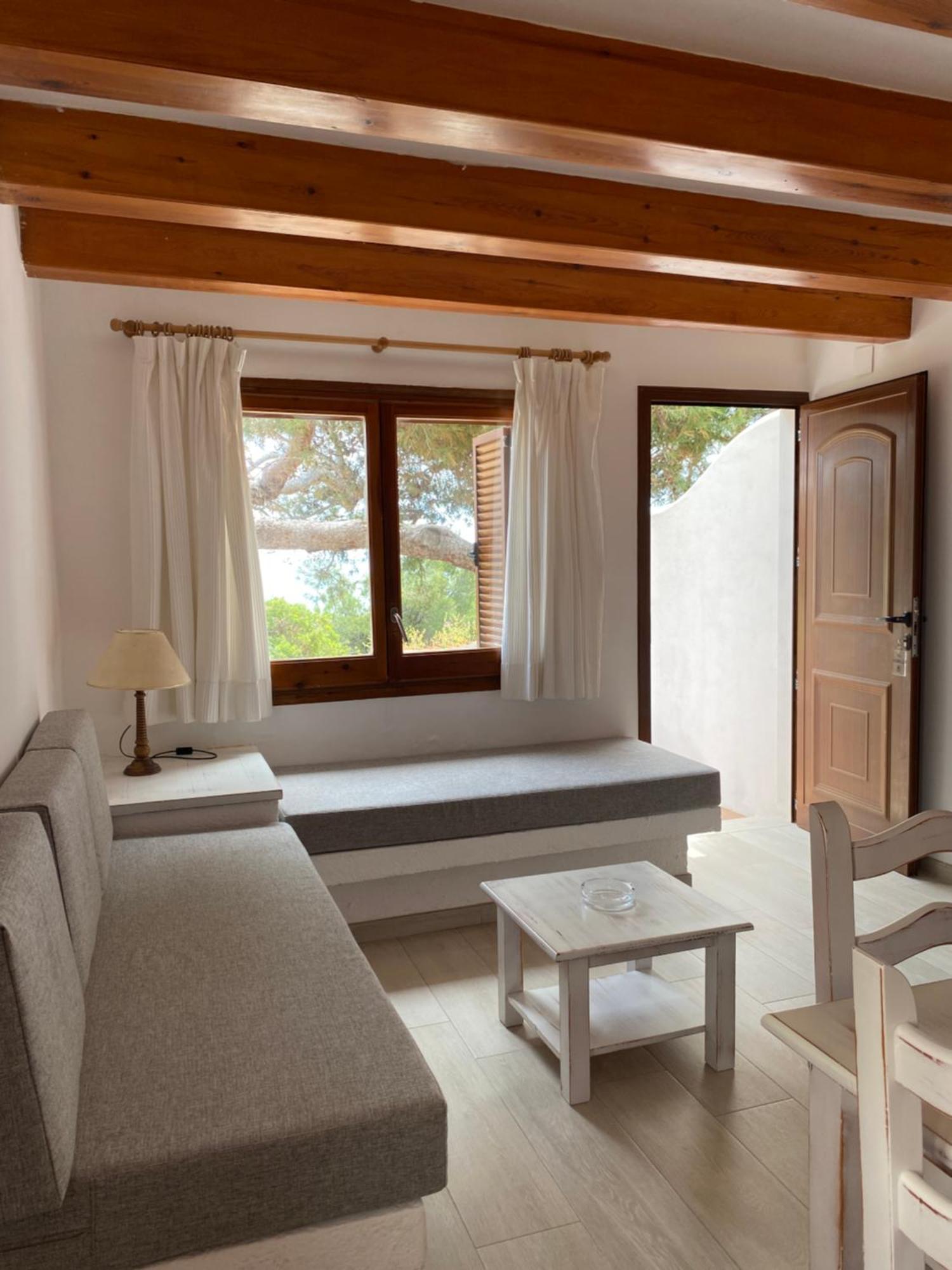 Apartamentos Llorca Platja de l'Almadrava Luaran gambar