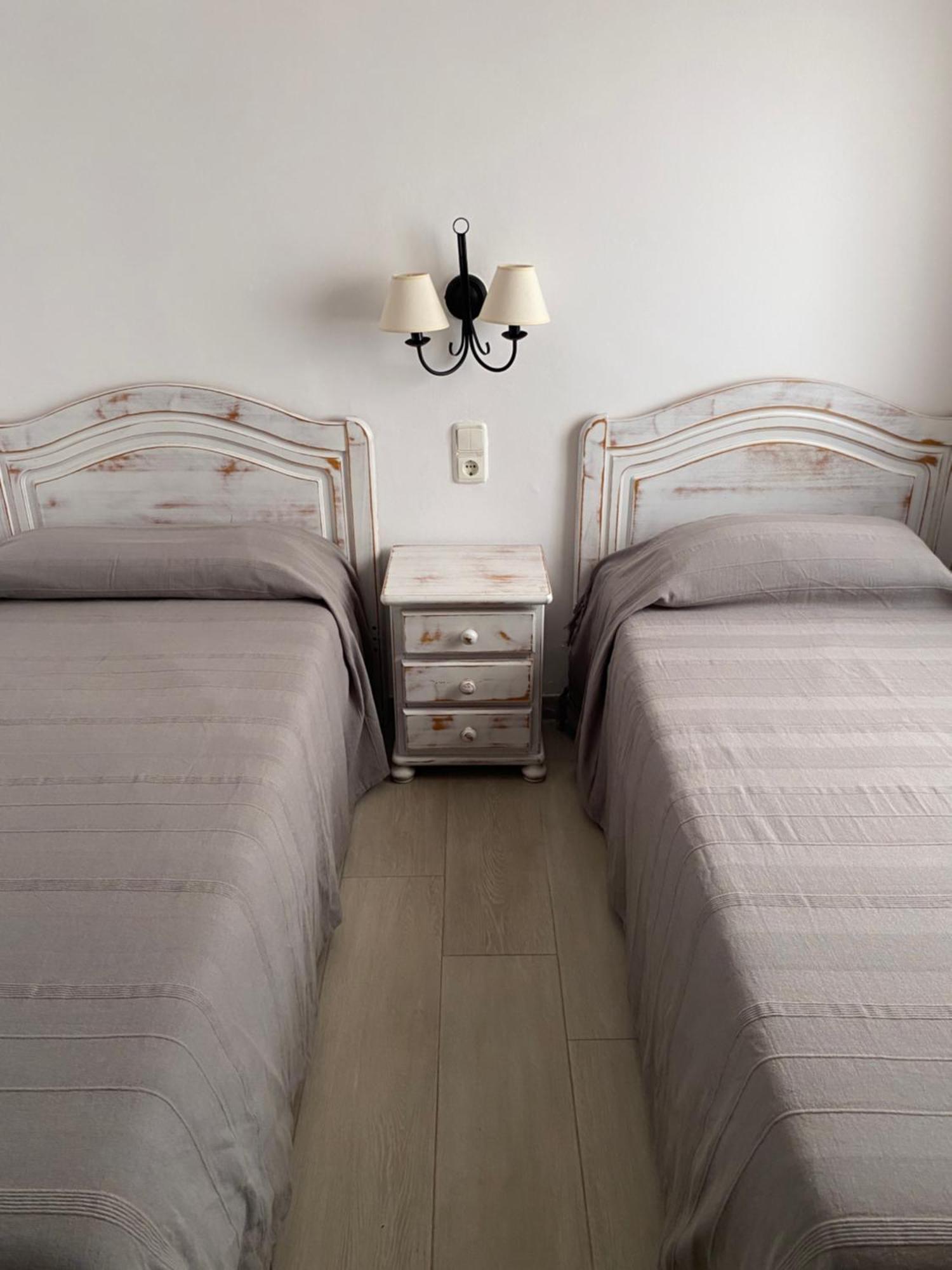 Apartamentos Llorca Platja de l'Almadrava Luaran gambar