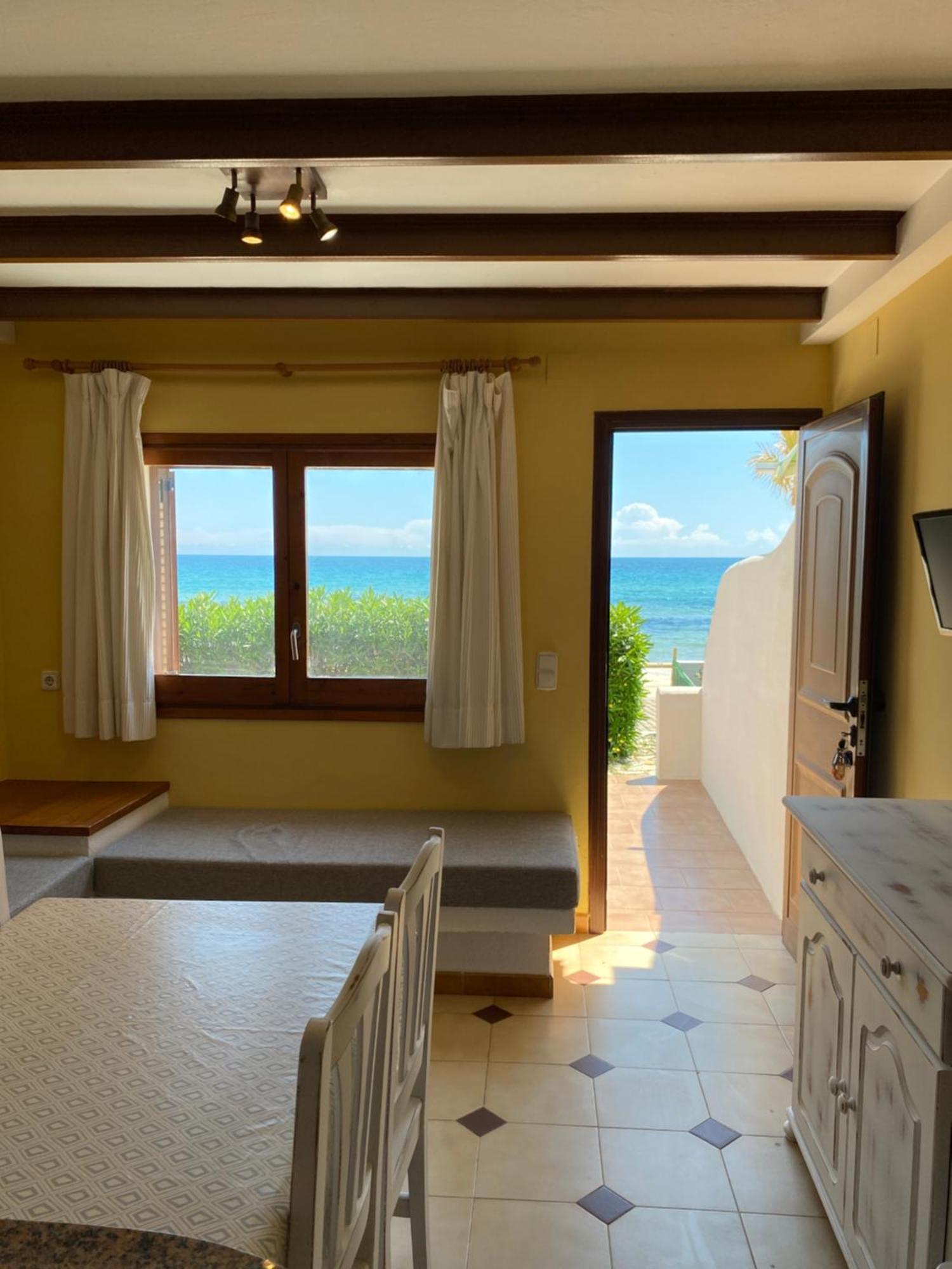 Apartamentos Llorca Platja de l'Almadrava Luaran gambar