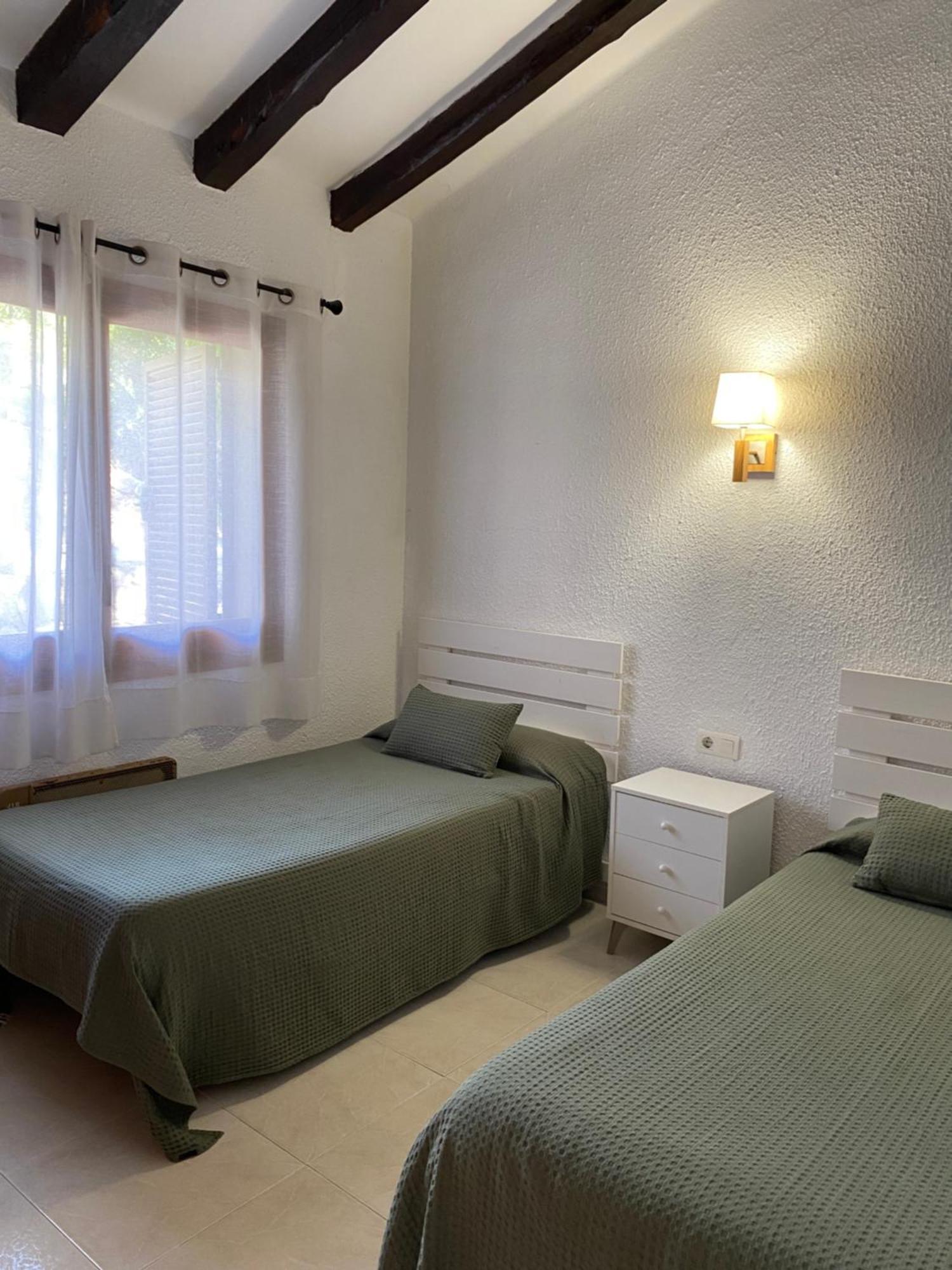 Apartamentos Llorca Platja de l'Almadrava Luaran gambar