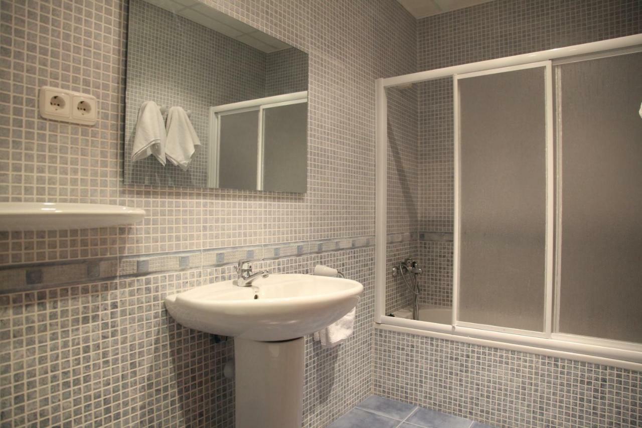 Apartamentos Llorca Platja de l'Almadrava Luaran gambar
