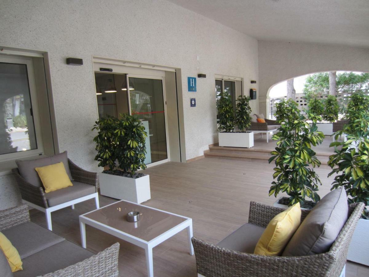 Apartamentos Llorca Platja de l'Almadrava Luaran gambar