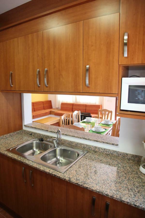 Apartamentos Llorca Platja de l'Almadrava Luaran gambar
